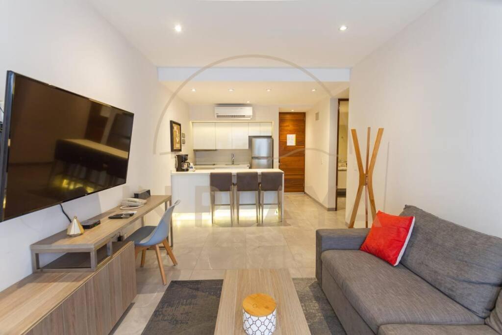 Luxury 2br 2ba, Sauna, Cinema, Rooftop Pool Apartamento Playa del Carmen